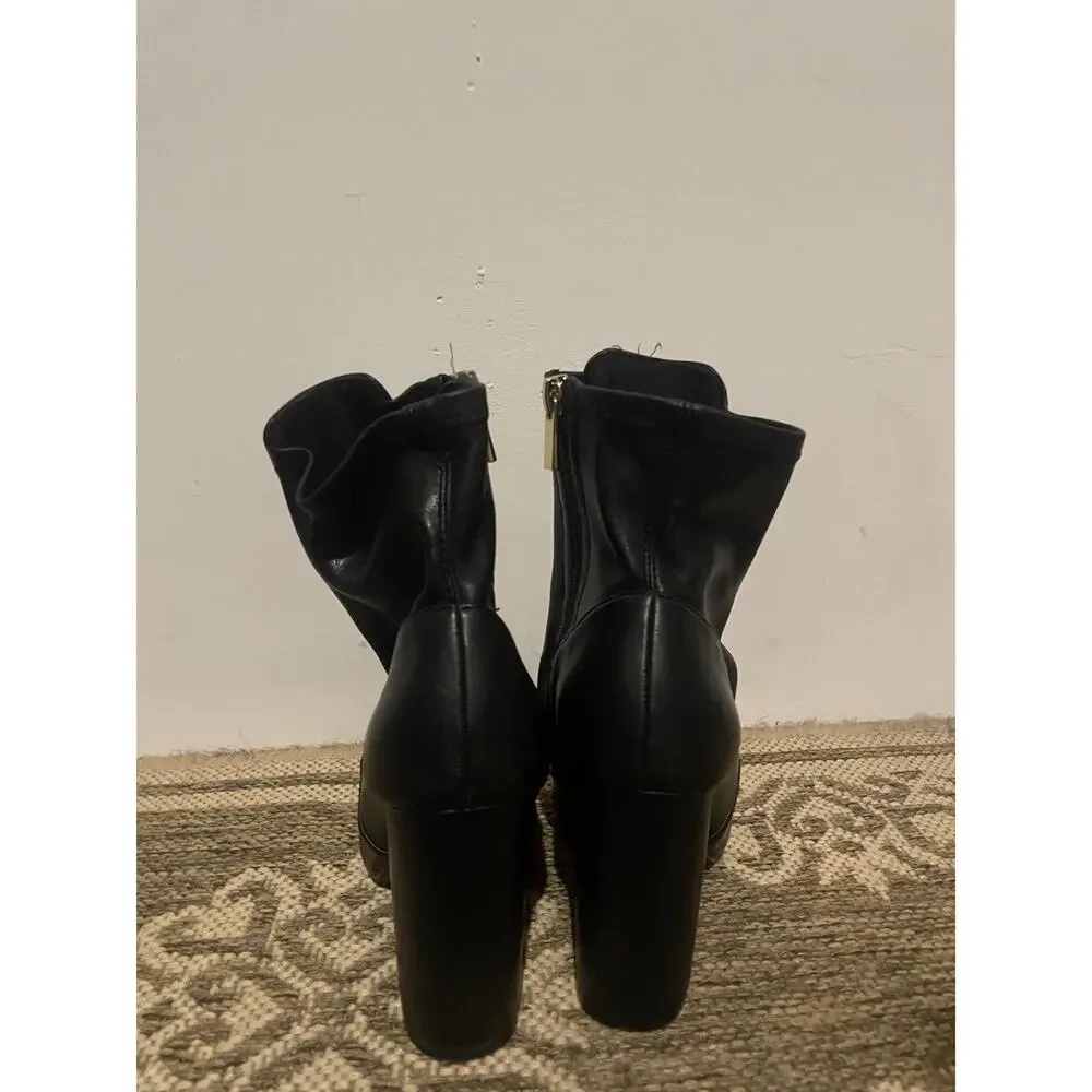 Qupid Signal 99x‎ Block Heel Booties - Black Size 8.5